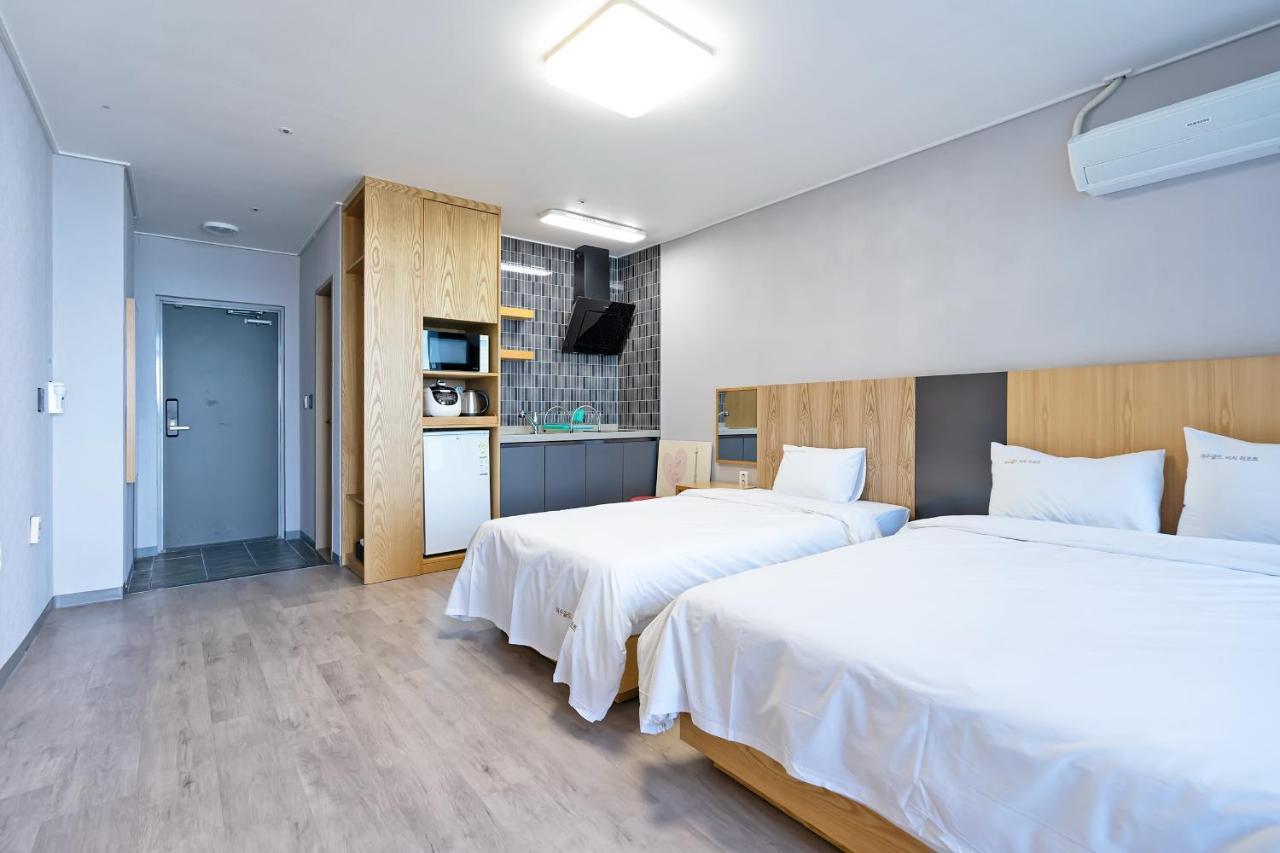 Gold Beach Resort Yeosu Exterior foto